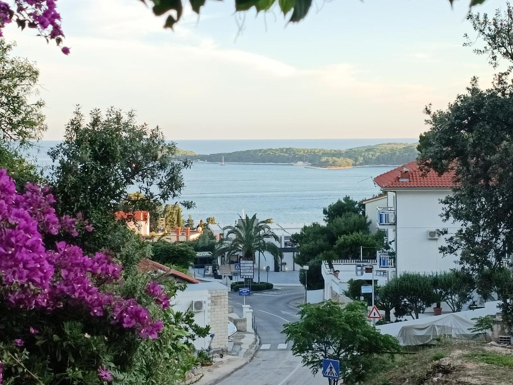 Apartments Lucic Hvar Town Luaran gambar