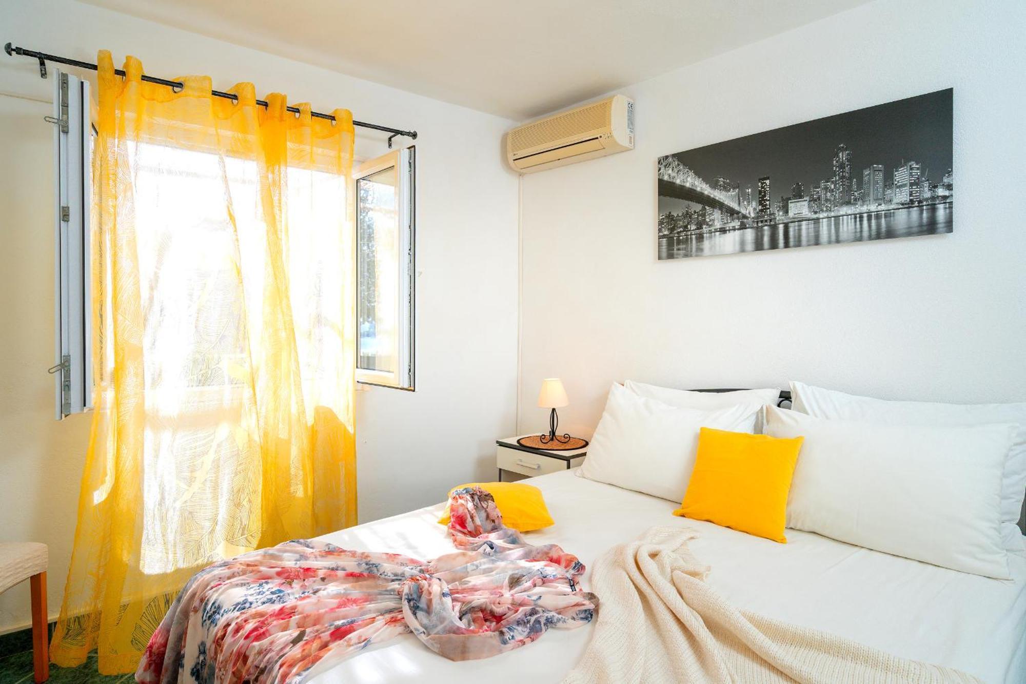 Apartments Lucic Hvar Town Luaran gambar