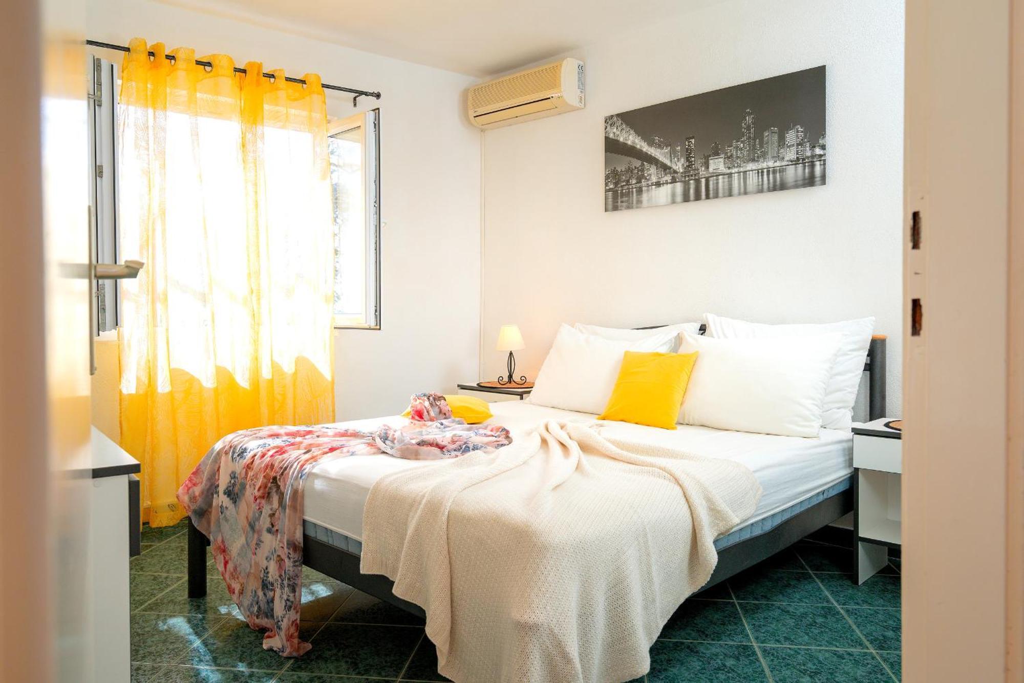 Apartments Lucic Hvar Town Luaran gambar