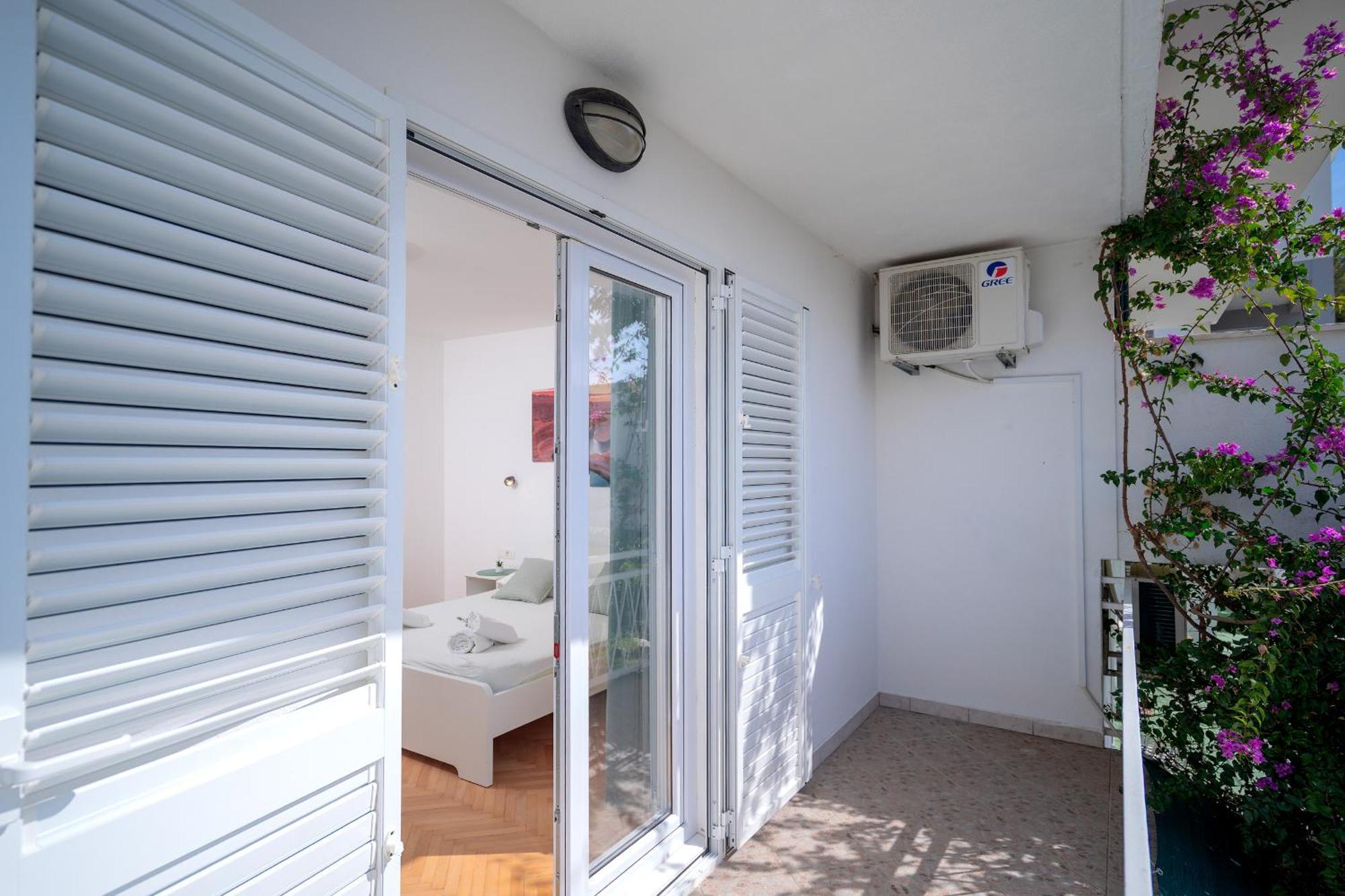 Apartments Lucic Hvar Town Luaran gambar