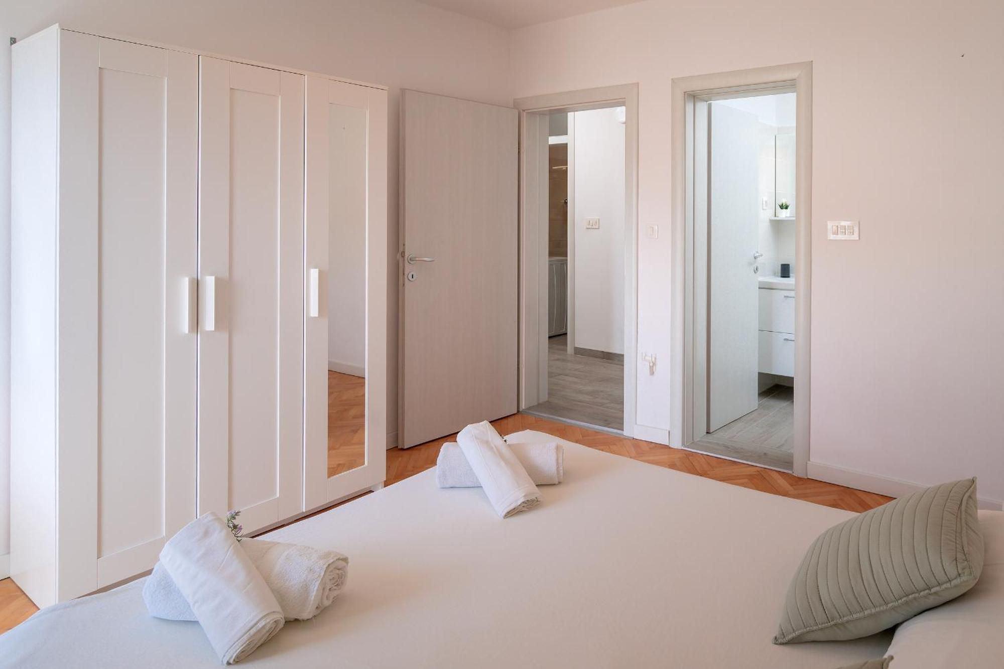 Apartments Lucic Hvar Town Luaran gambar